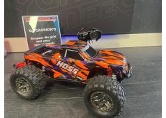 Zeer nette oranje Traxxas Hoss VXL 4x4 met lichtset