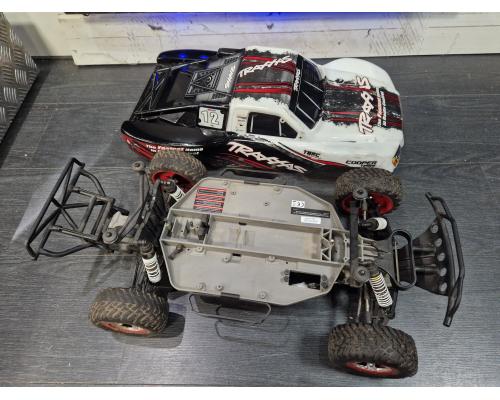 Traxxas slash ROLLER met body